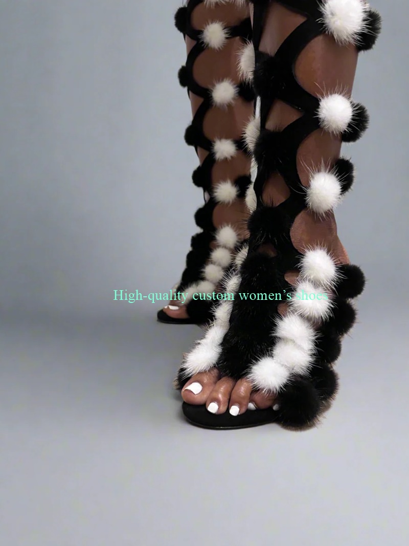 Pointed Toes White Pom-Pom Dec - مراجعة Crossfit Outfit وسعره